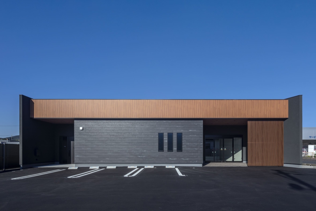 ファミーユ東岡山